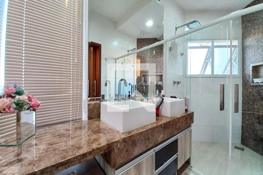 Casa à Venda - Swiss Park, 4 Quartos,  450 m2 em , Campinas - sp | SoloBR