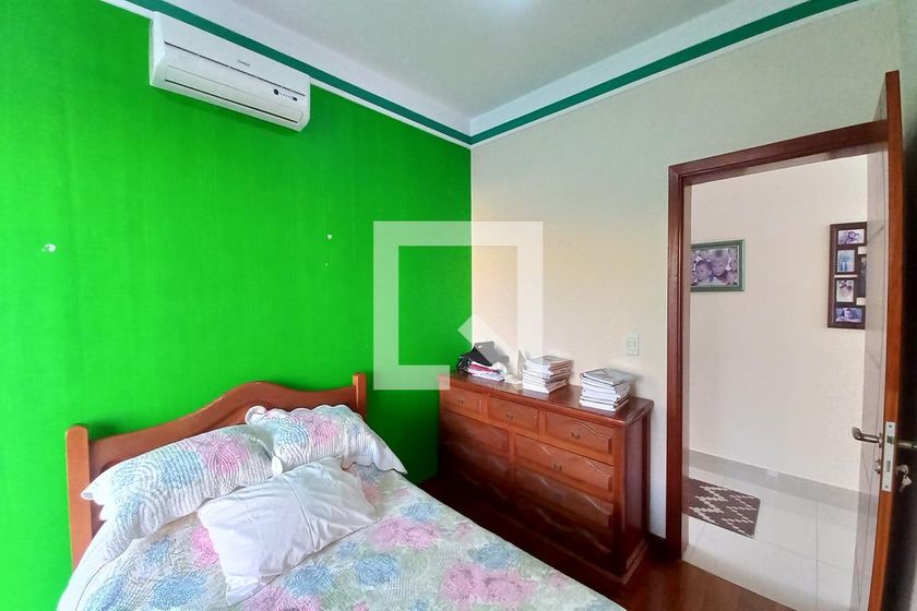 Casa à Venda - Swiss Park, 4 Quartos,  450 m2 em , Campinas - sp | SoloBR