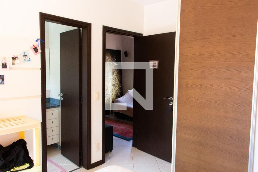 Casa à Venda - Lot. Alphaville Campinas, 4 Quartos,  704 m2 em , Campinas - sp | SoloBR