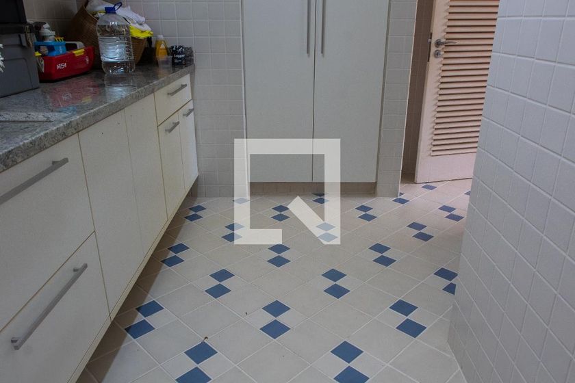 Casa à Venda - Lot. Alphaville Campinas, 4 Quartos,  704 m2 em , Campinas - sp | SoloBR