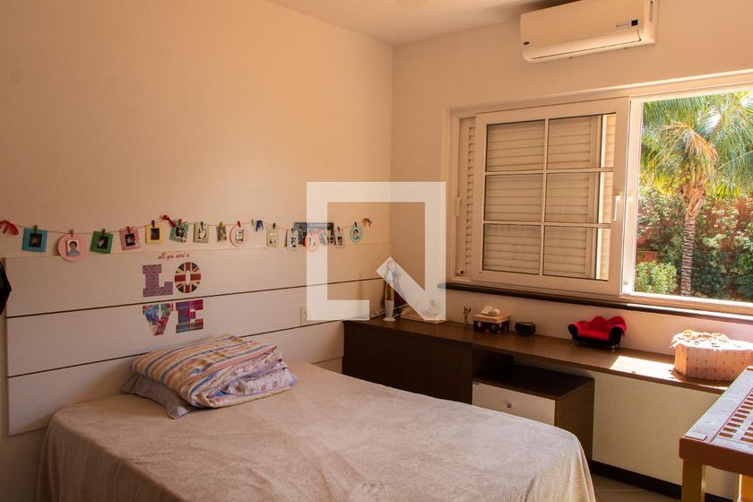 Casa à Venda - Lot. Alphaville Campinas, 4 Quartos,  704 m2 em , Campinas - sp | SoloBR