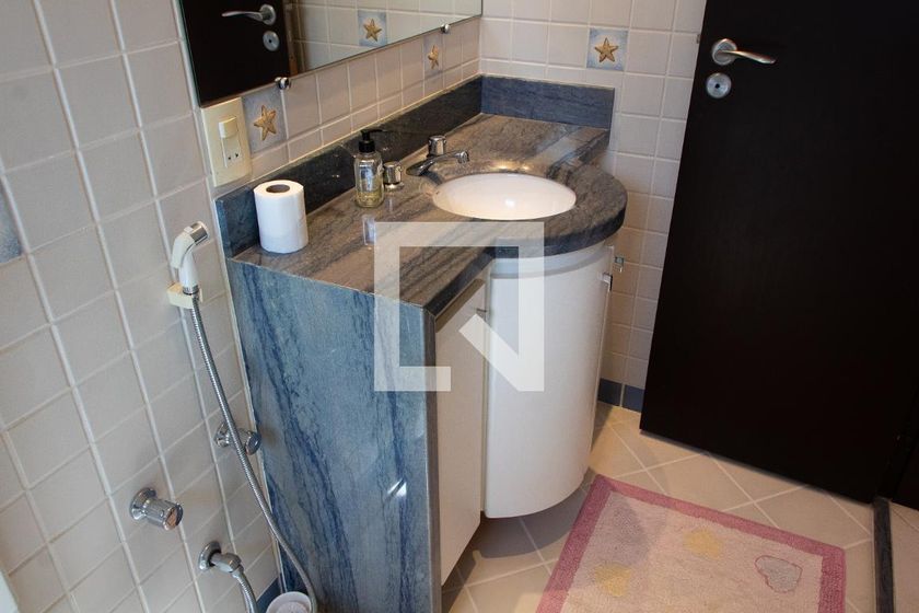 Casa à Venda - Lot. Alphaville Campinas, 4 Quartos,  704 m2 em , Campinas - sp | SoloBR
