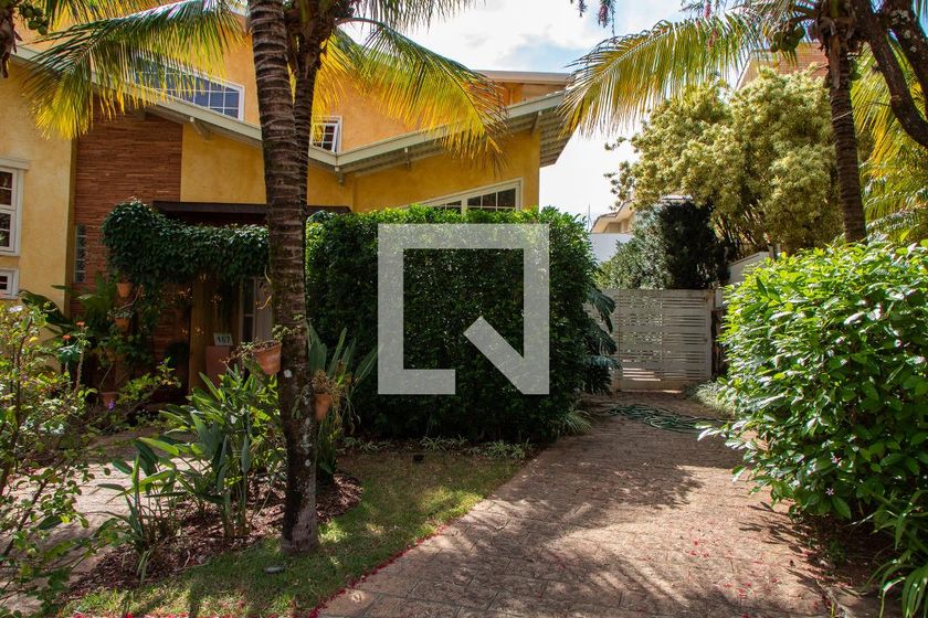 Casa à Venda - Lot. Alphaville Campinas, 4 Quartos,  704 m2 em , Campinas - sp | SoloBR