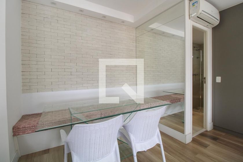 Apartamento à Venda - Bosque, 1 Quarto,  45 m2 em , Campinas - sp | SoloBR