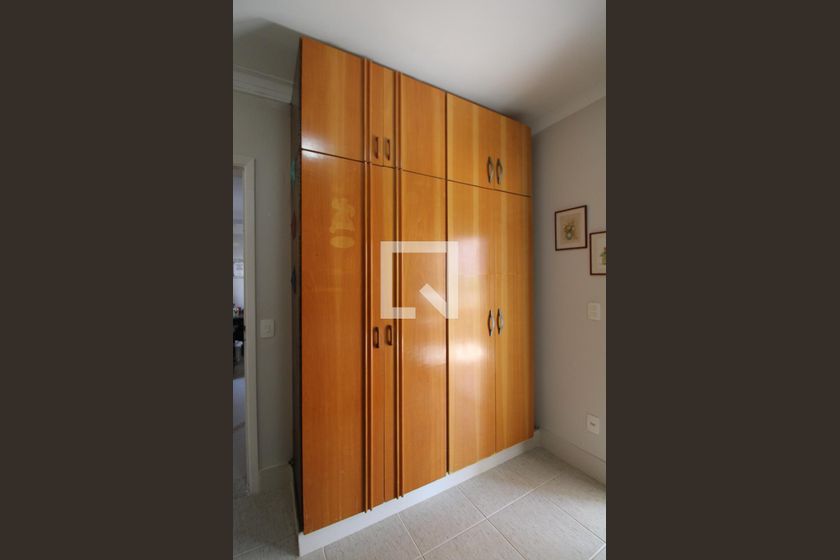Casa à Venda - Mansões Santo Antônio, 4 Quartos,  300 m2 em , Campinas - sp | SoloBR