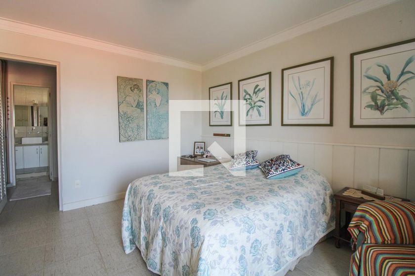 Casa à Venda - Mansões Santo Antônio, 4 Quartos,  300 m2 em , Campinas - sp | SoloBR