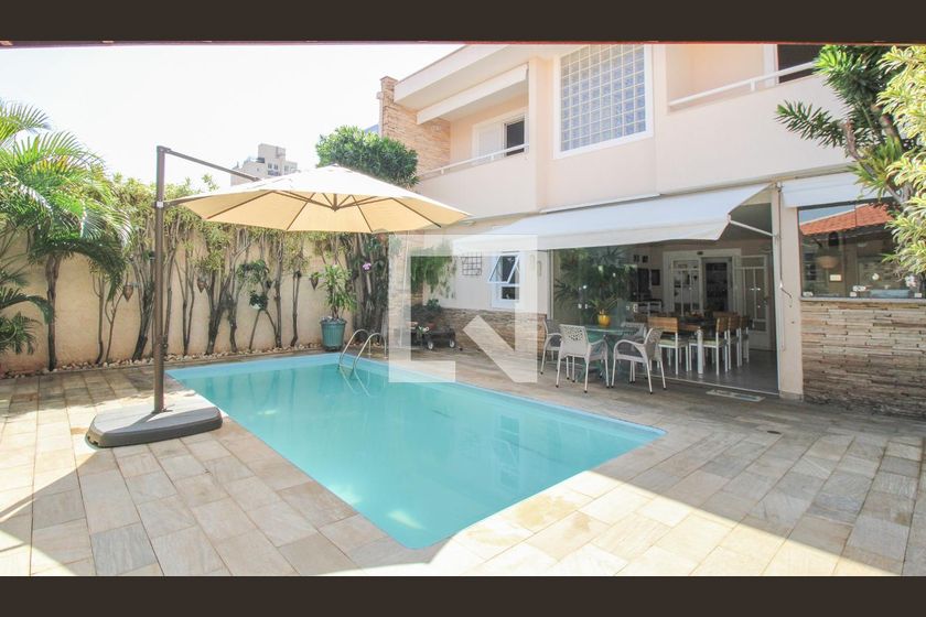 Casa à Venda - Mansões Santo Antônio, 4 Quartos,  300 m2 em , Campinas - sp | SoloBR