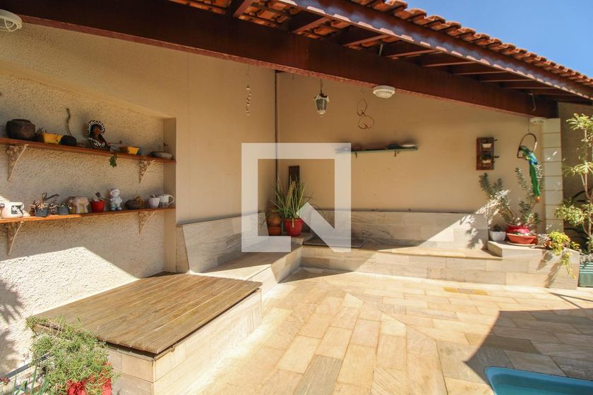 Casa à Venda - Mansões Santo Antônio, 4 Quartos,  300 m2 em , Campinas - sp | SoloBR