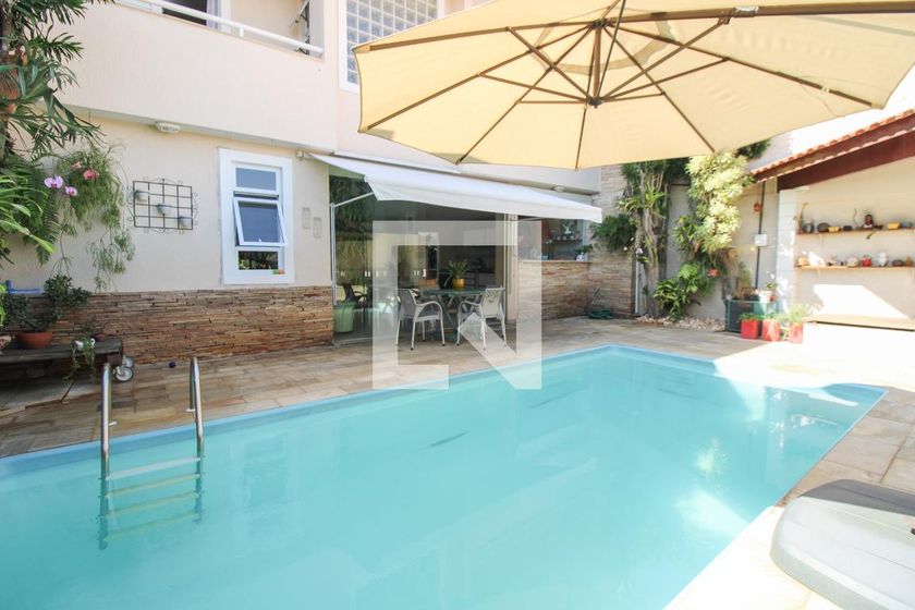 Casa à Venda - Mansões Santo Antônio, 4 Quartos,  300 m2 em , Campinas - sp | SoloBR