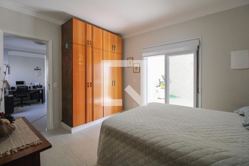 Casa à Venda - Mansões Santo Antônio, 4 Quartos,  300 m2 em , Campinas - sp | SoloBR