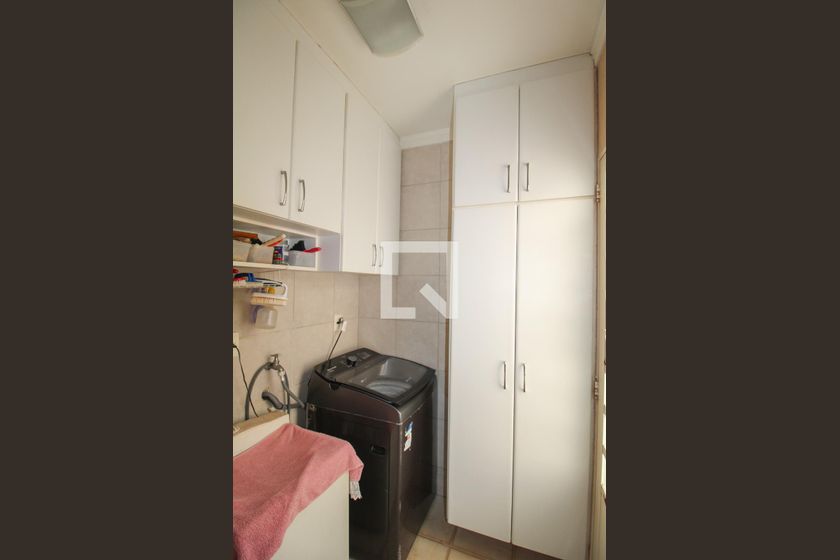 Casa à Venda - Mansões Santo Antônio, 4 Quartos,  300 m2 em , Campinas - sp | SoloBR