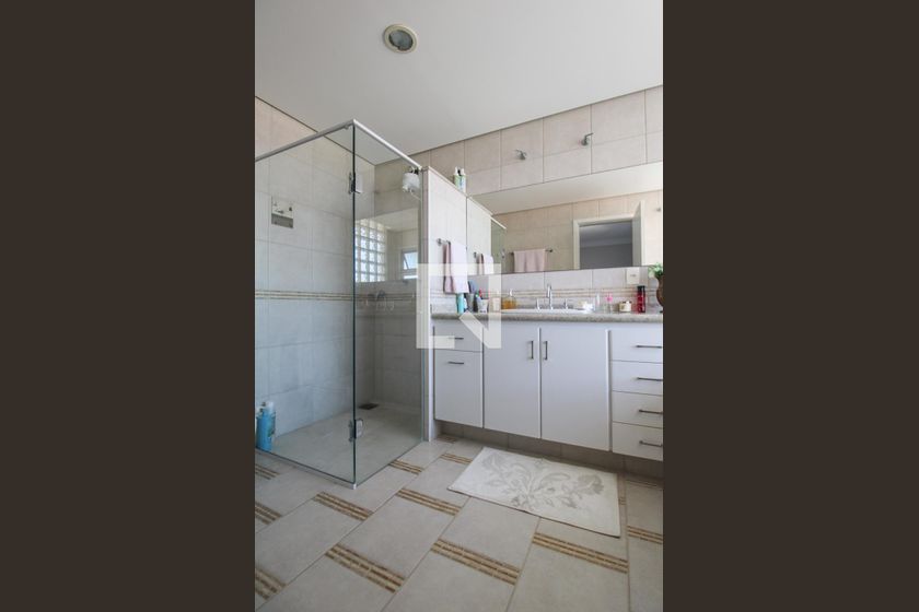 Casa à Venda - Mansões Santo Antônio, 4 Quartos,  300 m2 em , Campinas - sp | SoloBR