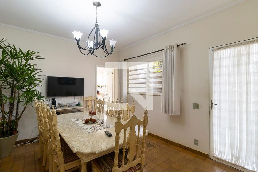Casa à Venda - Jardim Planalto, 3 Quartos,  910 m2 em , Campinas - sp | SoloBR