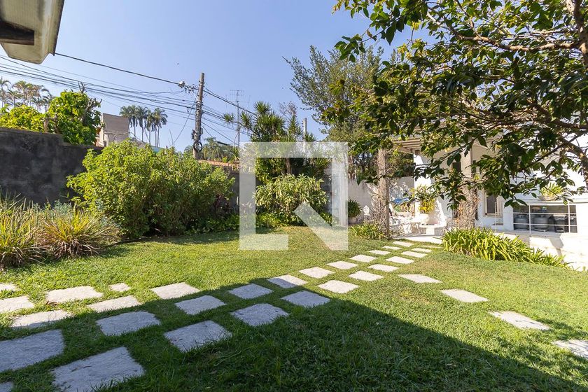 Casa à Venda - Jardim Planalto, 3 Quartos,  910 m2 em , Campinas - sp | SoloBR