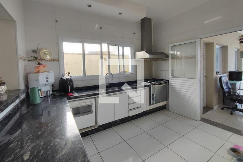 Casa à Venda - Swiss Park, 5 Quartos,  310 m2 em , Campinas - sp | SoloBR