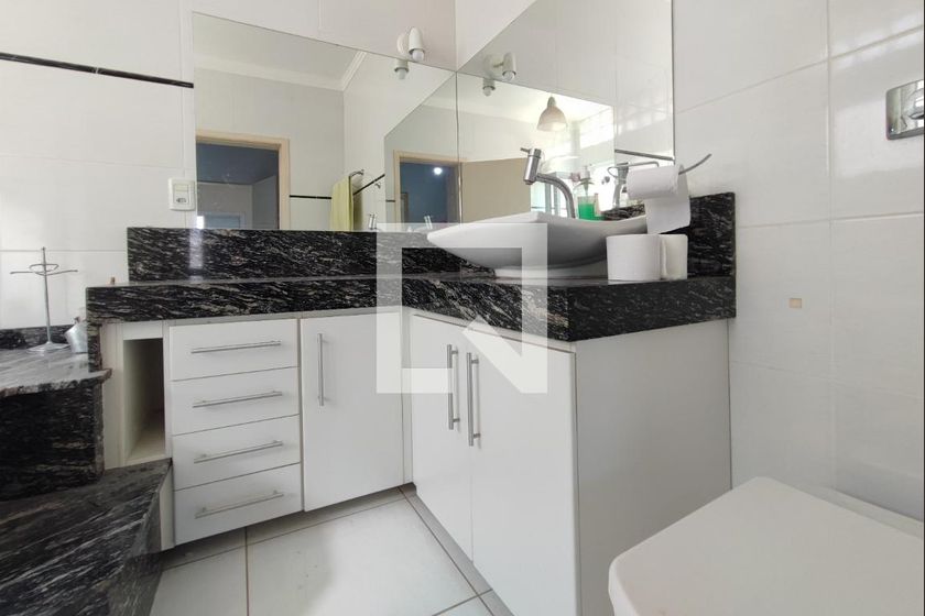 Casa à Venda - Swiss Park, 5 Quartos,  310 m2 em , Campinas - sp | SoloBR