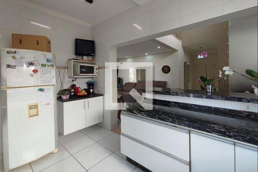 Casa à Venda - Swiss Park, 5 Quartos,  310 m2 em , Campinas - sp | SoloBR