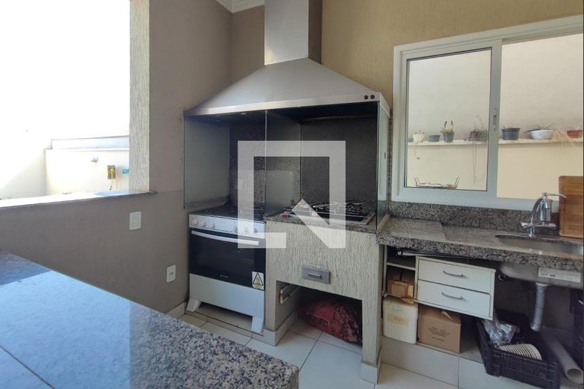 Casa à Venda - Swiss Park, 5 Quartos,  310 m2 em , Campinas - sp | SoloBR