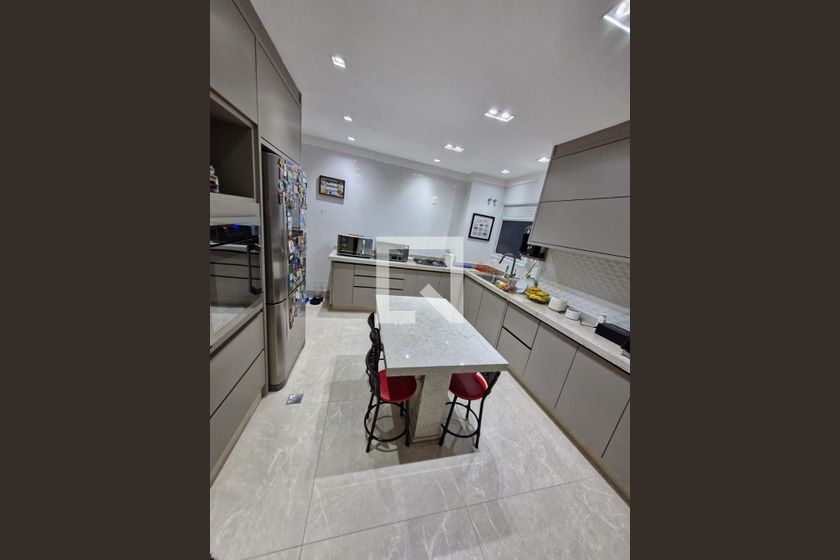 Apartamento à Venda - Lot. Alphaville Campinas, 4 Quartos,  215 m2 em , Campinas - sp | SoloBR