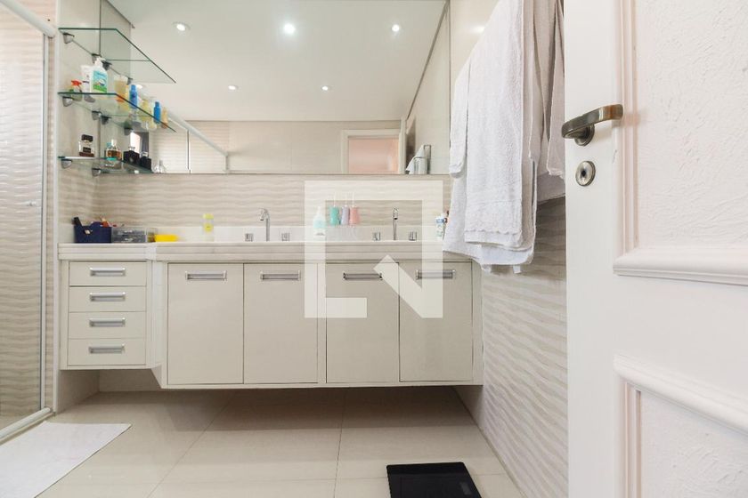 Apartamento, 3 quartos, 200 m² - Foto 31