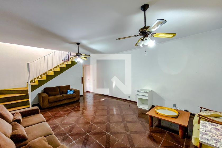 Casa, 3 quartos, 199 m² - Foto 1