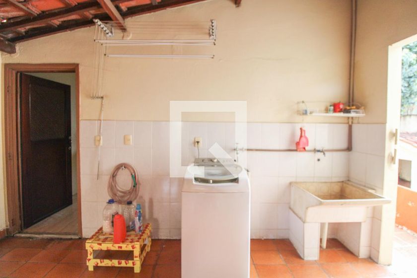 Casa à Venda - Jardim Planalto, 2 Quartos,  367 m2 em , Campinas - sp | SoloBR