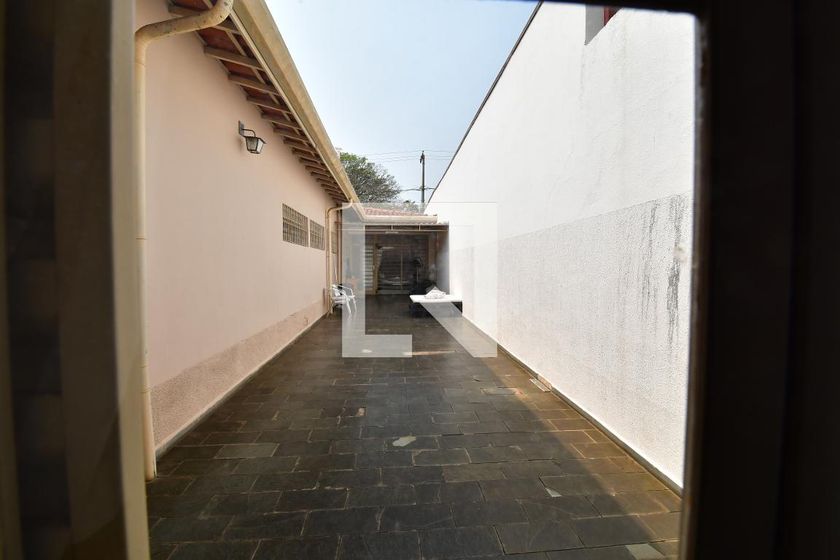 Casa à Venda - Jardim Flamboyant, 4 Quartos,  273 m2 em , Campinas - sp | SoloBR