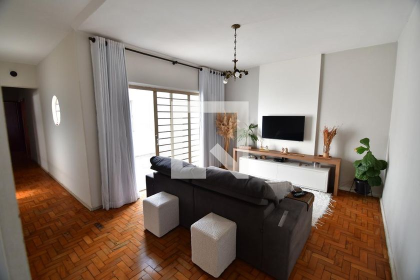 Casa à Venda - Jardim Flamboyant, 4 Quartos,  273 m2 em , Campinas - sp | SoloBR
