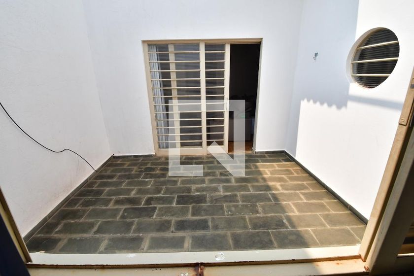 Casa à Venda - Jardim Flamboyant, 4 Quartos,  273 m2 em , Campinas - sp | SoloBR