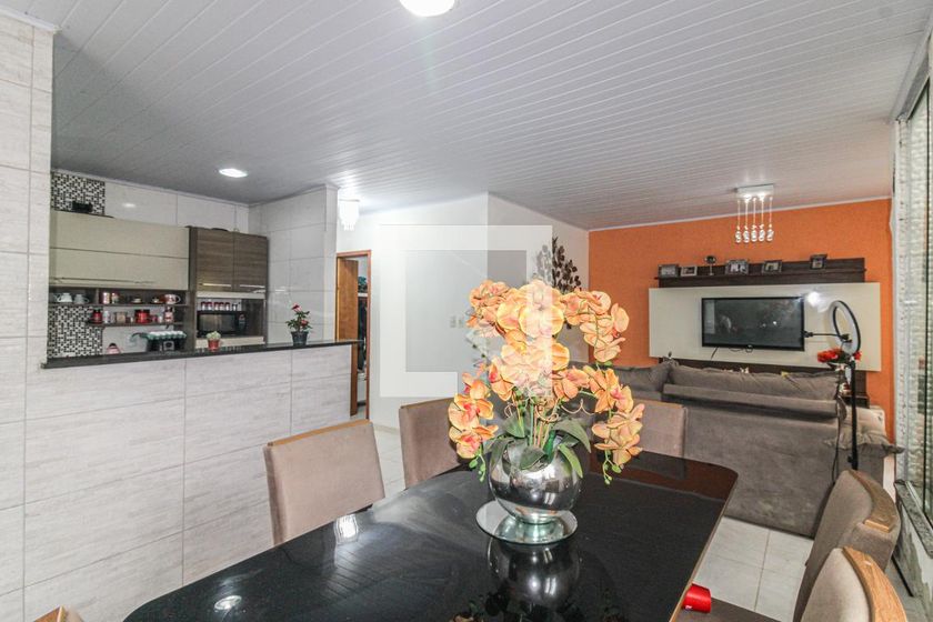 Casa, 3 quartos, 200 m² - Foto 1