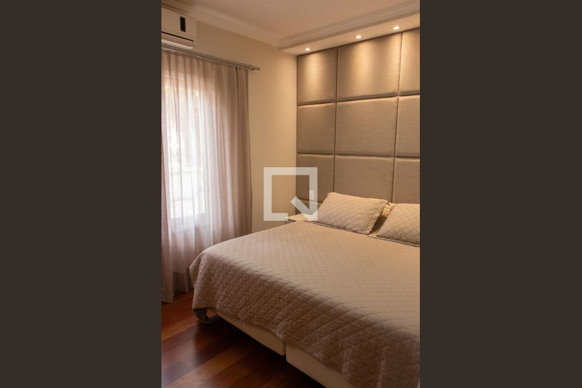 Casa à Venda - Lot. Alphaville Campinas, 4 Quartos,  384 m2 em , Campinas - sp | SoloBR