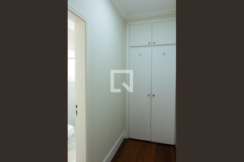 Casa à Venda - Lot. Alphaville Campinas, 4 Quartos,  384 m2 em , Campinas - sp | SoloBR