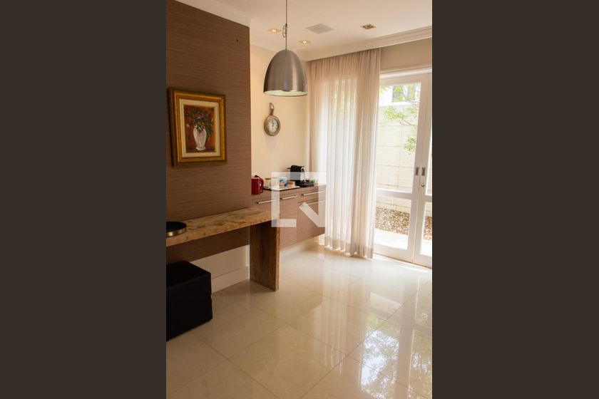 Casa à Venda - Lot. Alphaville Campinas, 4 Quartos,  384 m2 em , Campinas - sp | SoloBR