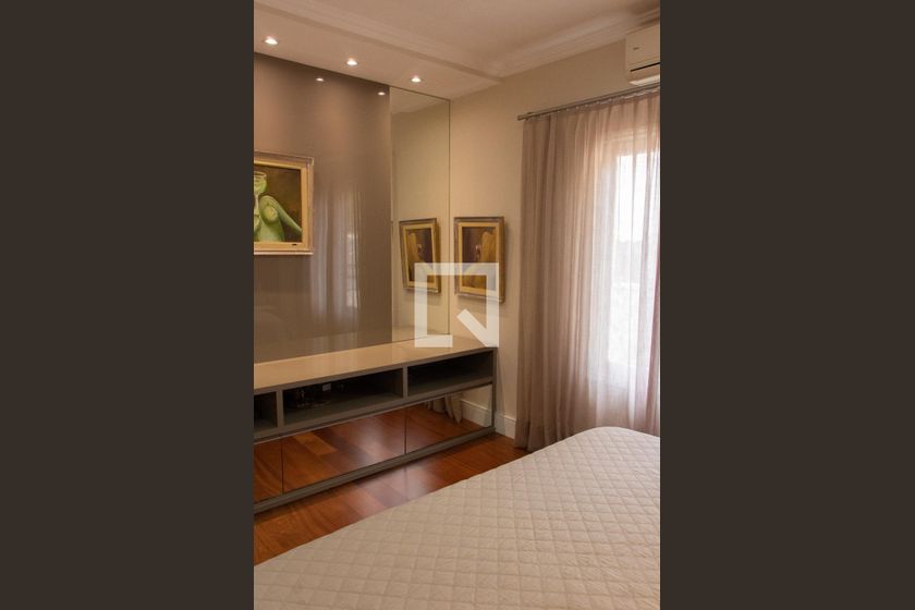 Casa à Venda - Lot. Alphaville Campinas, 4 Quartos,  384 m2 em , Campinas - sp | SoloBR