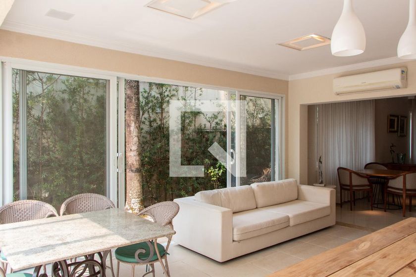 Casa à Venda - Lot. Alphaville Campinas, 4 Quartos,  384 m2 em , Campinas - sp | SoloBR