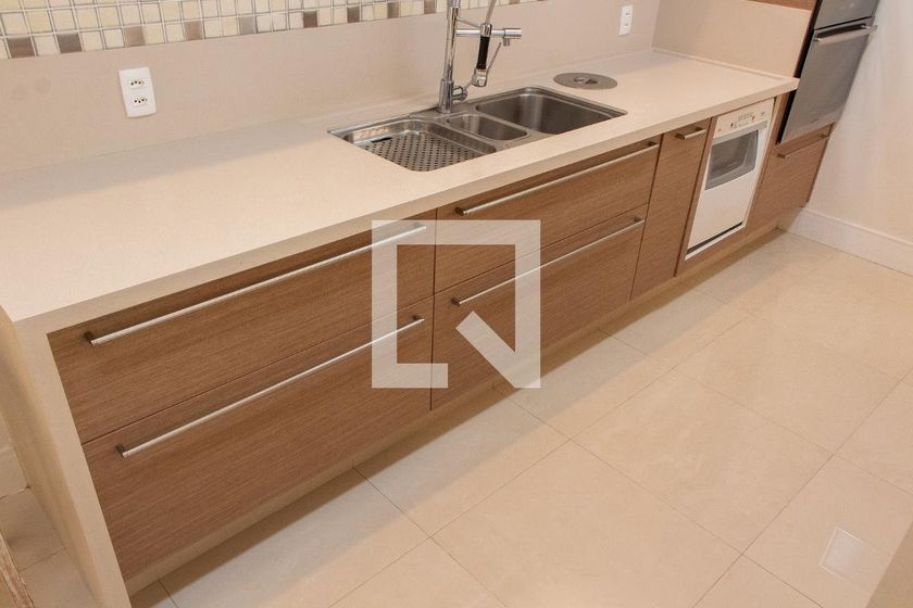 Casa à Venda - Lot. Alphaville Campinas, 4 Quartos,  384 m2 em , Campinas - sp | SoloBR