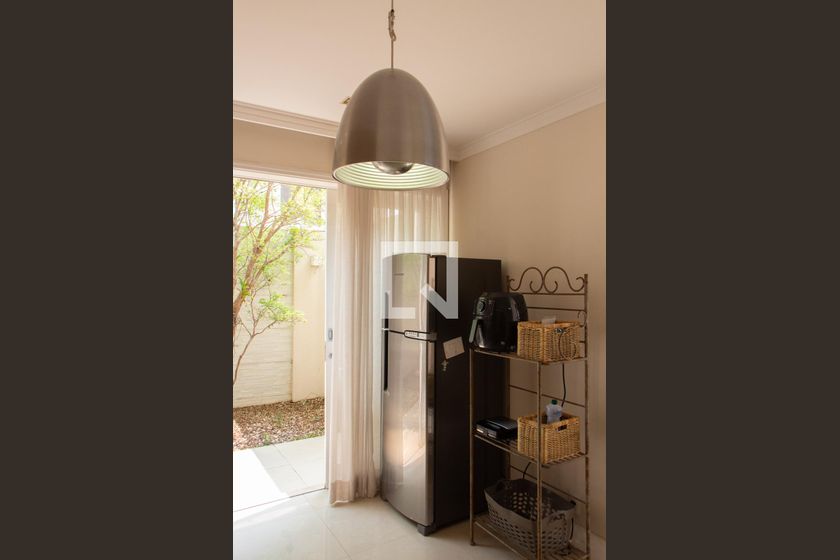 Casa à Venda - Lot. Alphaville Campinas, 4 Quartos,  384 m2 em , Campinas - sp | SoloBR