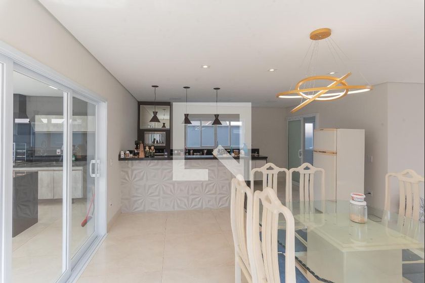 Casa à Venda - Swiss Park, 4 Quartos,  360 m2 em , Campinas - sp | SoloBR