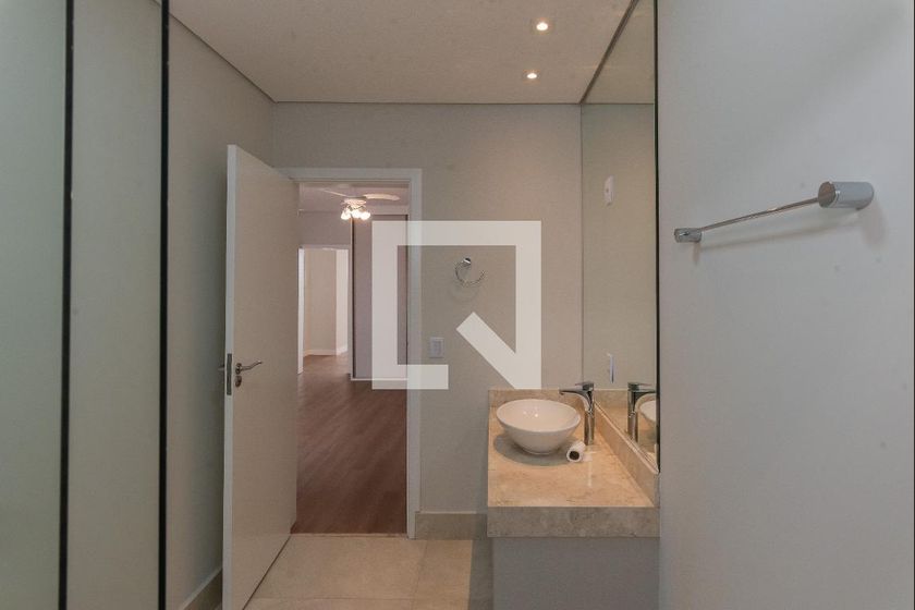 Casa à Venda - Swiss Park, 4 Quartos,  360 m2 em , Campinas - sp | SoloBR