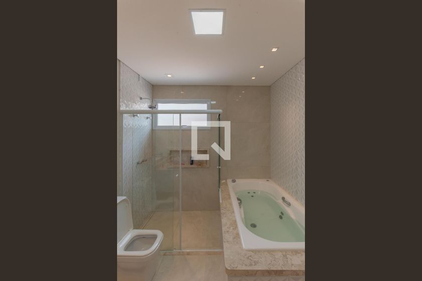Casa à Venda - Swiss Park, 4 Quartos,  360 m2 em , Campinas - sp | SoloBR