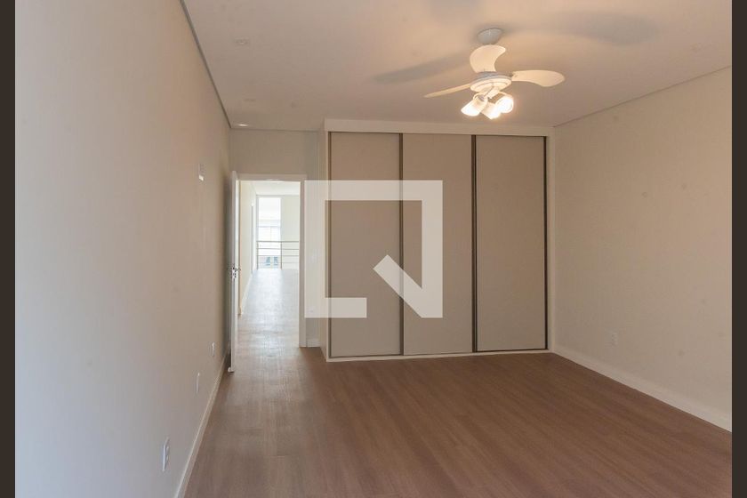 Casa à Venda - Swiss Park, 4 Quartos,  360 m2 em , Campinas - sp | SoloBR
