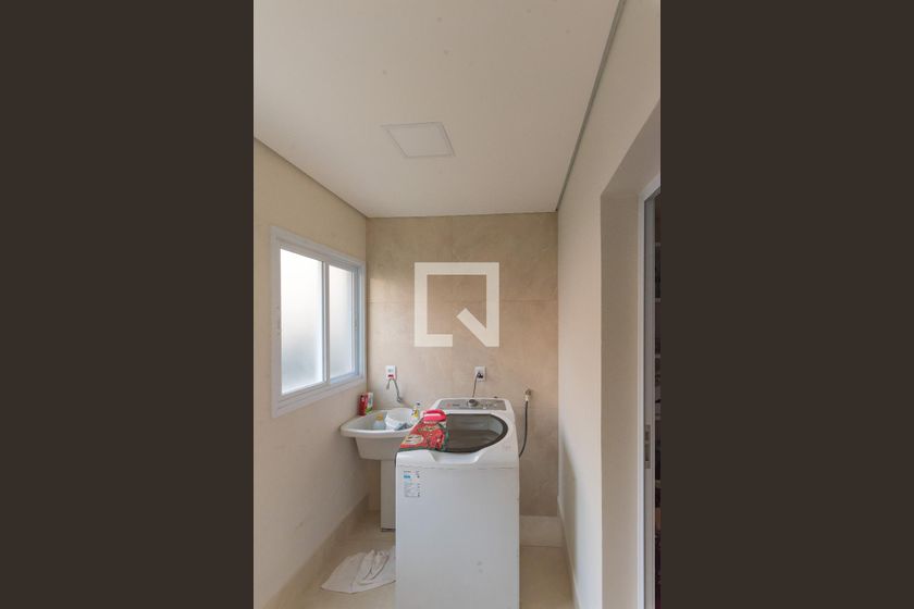 Casa à Venda - Swiss Park, 4 Quartos,  360 m2 em , Campinas - sp | SoloBR