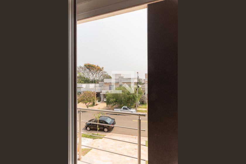Casa à Venda - Swiss Park, 4 Quartos,  360 m2 em , Campinas - sp | SoloBR