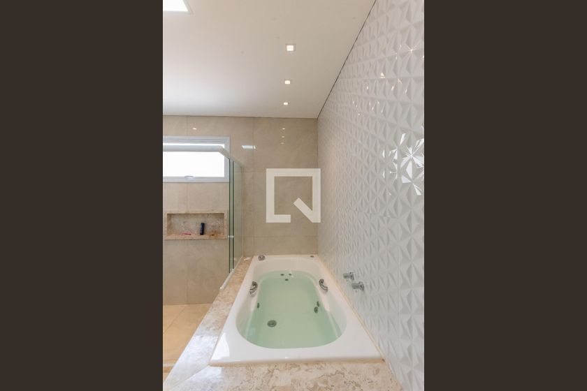 Casa à Venda - Swiss Park, 4 Quartos,  360 m2 em , Campinas - sp | SoloBR
