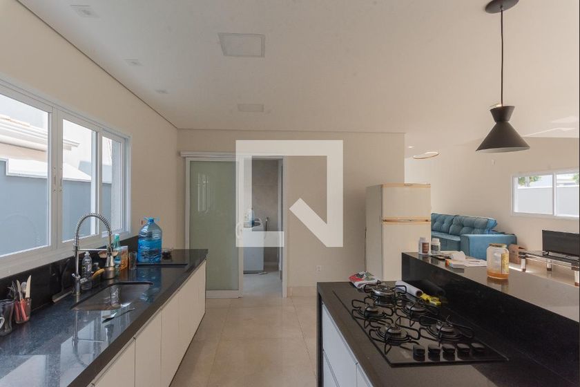 Casa à Venda - Swiss Park, 4 Quartos,  360 m2 em , Campinas - sp | SoloBR