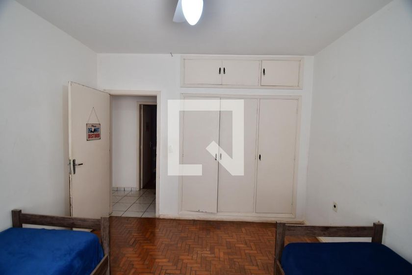 Casa à Venda - Taquaral, 6 Quartos,  450 m2 em , Campinas - sp | SoloBR