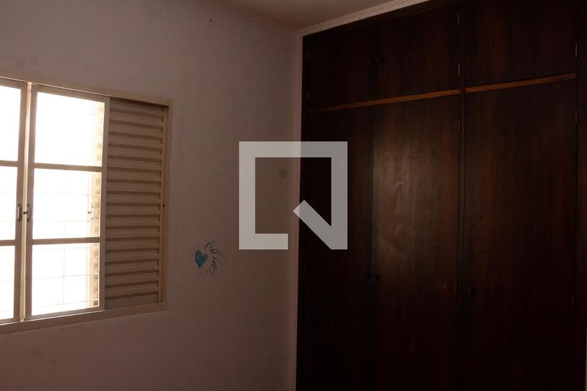 Casa à Venda - Jardim Santana, 3 Quartos,  100 m2 em , Campinas - sp | SoloBR