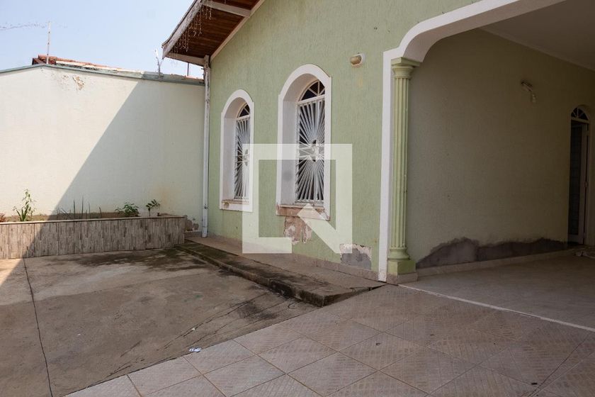 Casa à Venda - Jardim Santana, 3 Quartos,  100 m2 em , Campinas - sp | SoloBR
