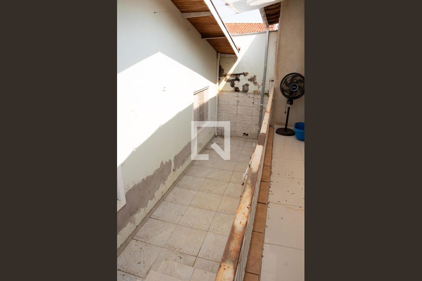 Casa à Venda - Jardim Santana, 3 Quartos,  100 m2 em , Campinas - sp | SoloBR