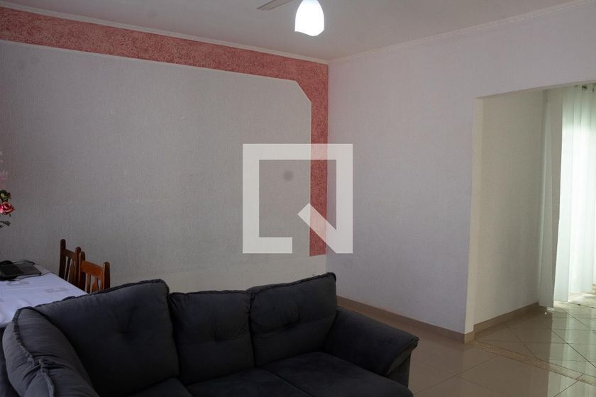 Casa à Venda - Jardim Santana, 3 Quartos,  100 m2 em , Campinas - sp | SoloBR